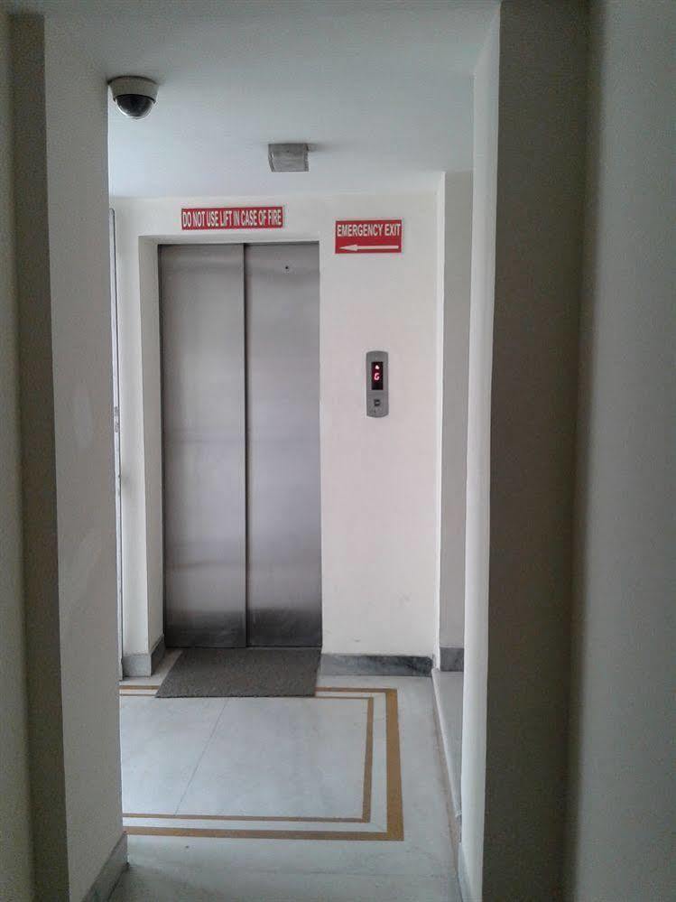 Ahuja Residency Sunder Nagar Hotel 3*