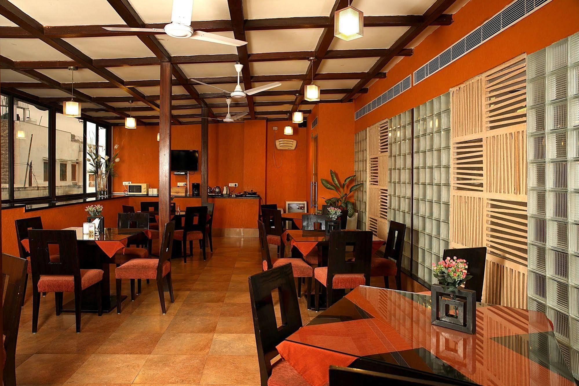 Ahuja Residency Sunder Nagar 3* New Delhi