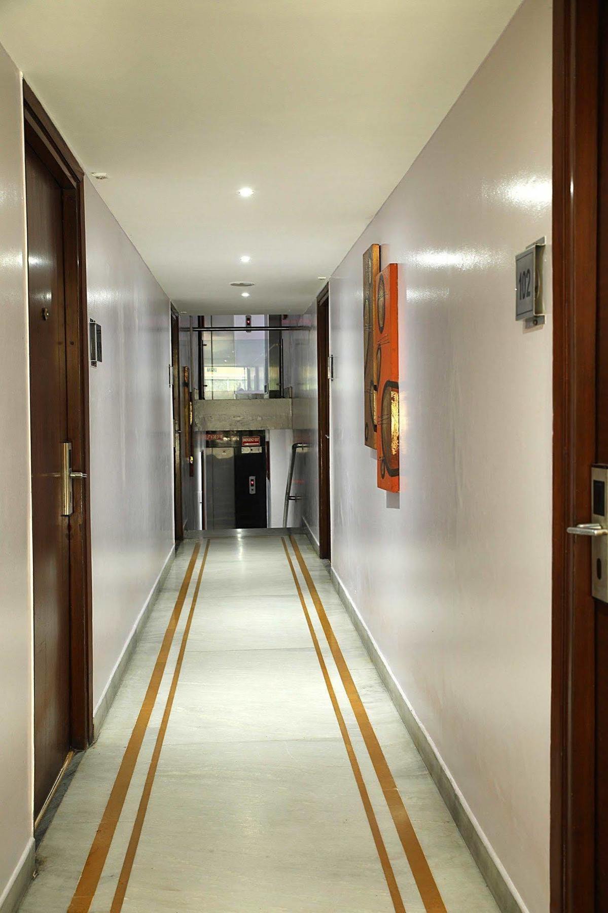 Ahuja Residency Sunder Nagar Hotel 3*