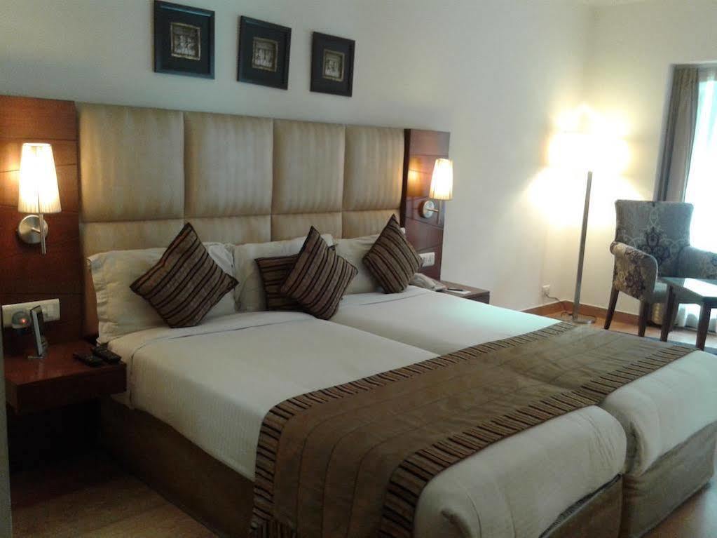 Ahuja Residency Sunder Nagar Hotel 3*
