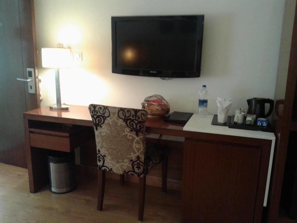 Ahuja Residency Sunder Nagar 3*